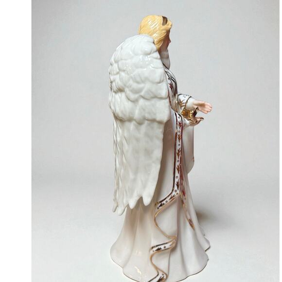 Dillard’s Trimmings 10” Musical Angel Wind Up Plays The First Noel Porcelain - Picture 5 of 10
